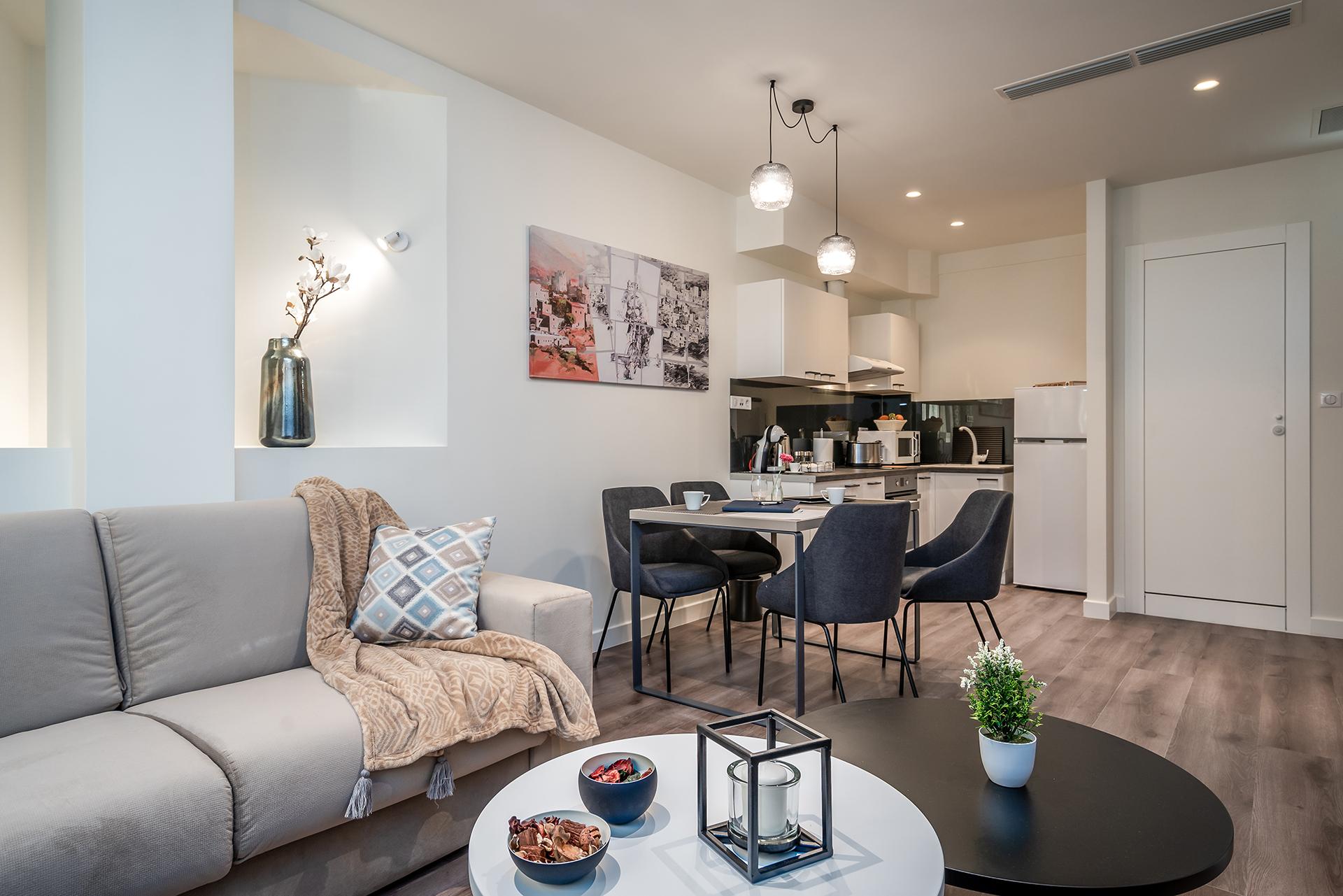 Aparthotel Urban Nest - &