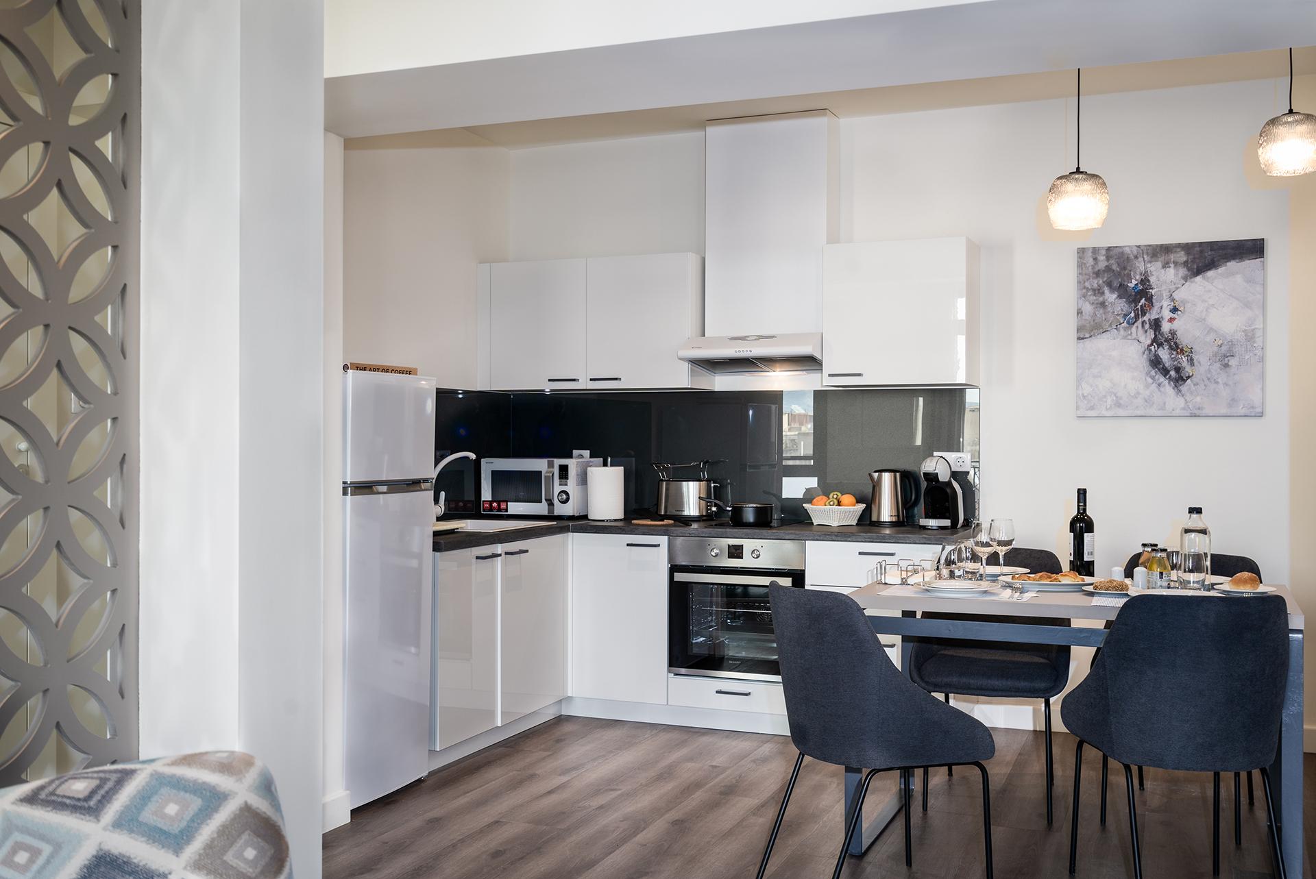 Aparthotel Urban Nest - &